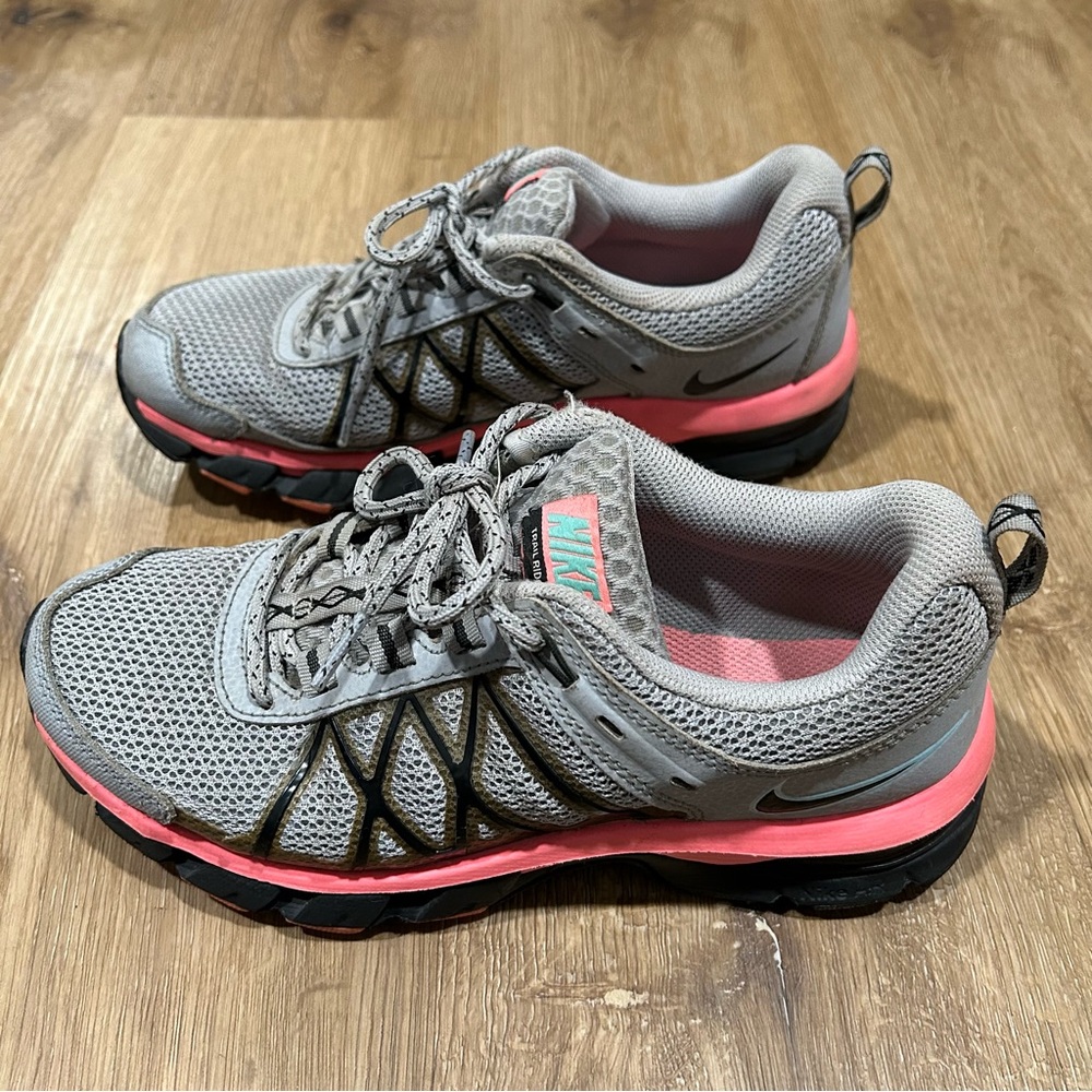 Nike Trail Ridge 2 Women’s Running Trail Shoe Sneaker Tennis Shoe Sz 7 Gray Pink